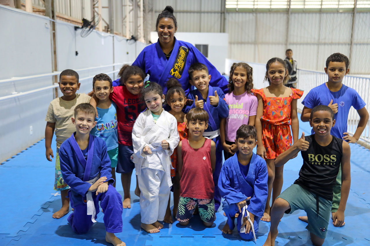 Aulas gratuitas de jiu-jitsu na Estação Cidadania-Esporte já começaram; veja como participar