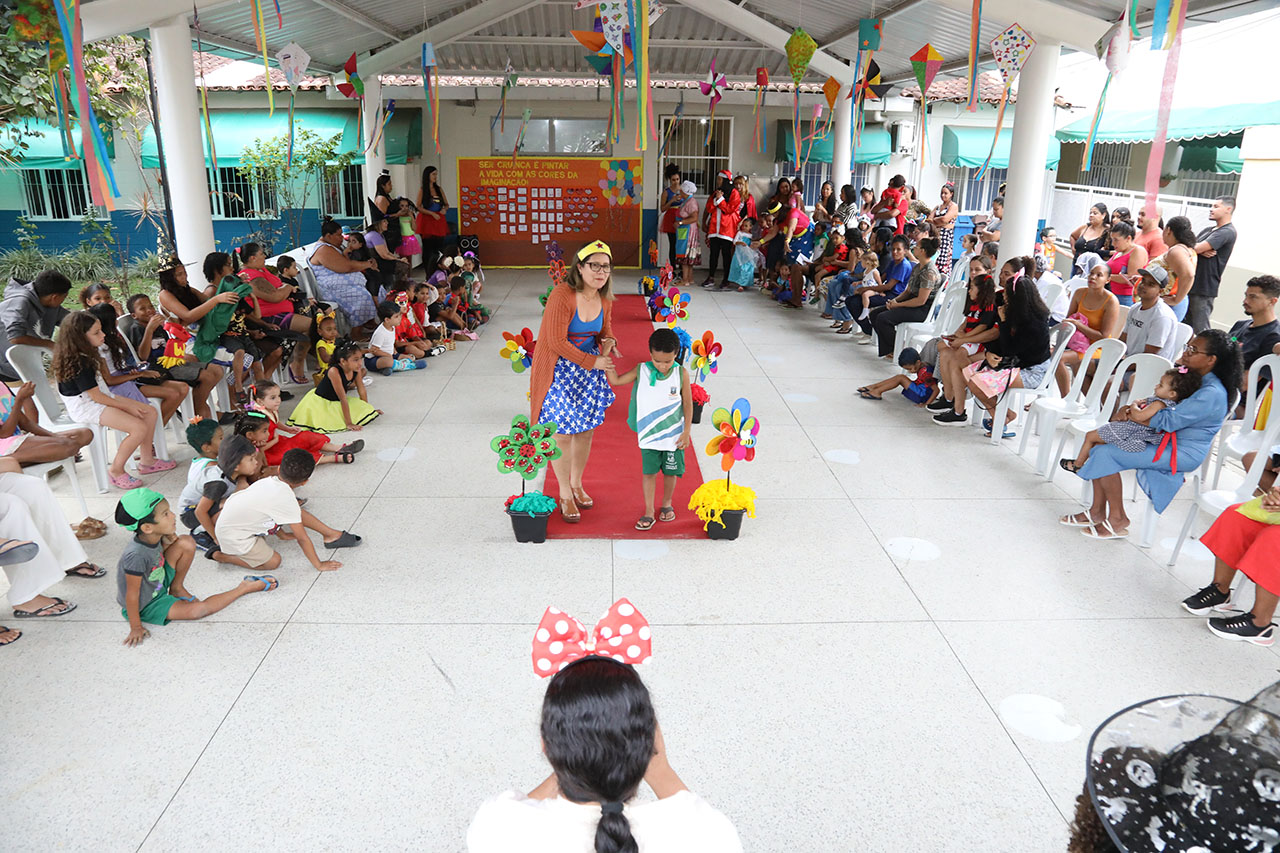 Escola em Padre Gabriel encerra mês da criança com encontro Família na Escola