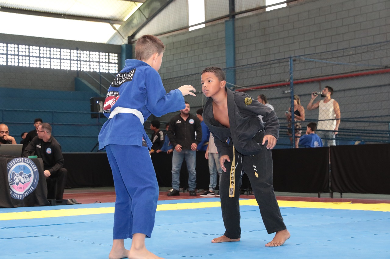 Programa Cariacica Saudável oferta 80 vagas para aulas de Jiu-Jitsu na Estação Cidadania-Esporte