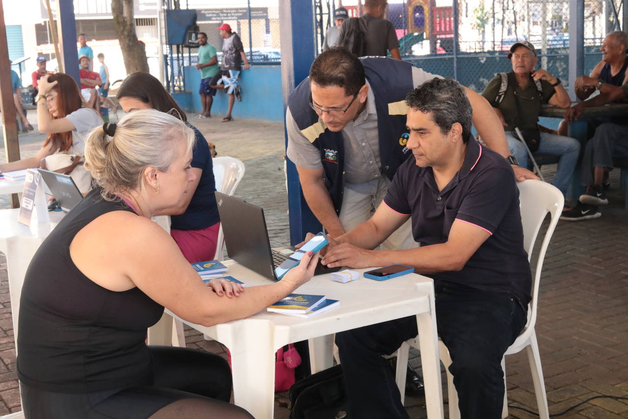 Mutirão no Cras de Nova Rosa da Penha facilitou atualização do CadÚnico