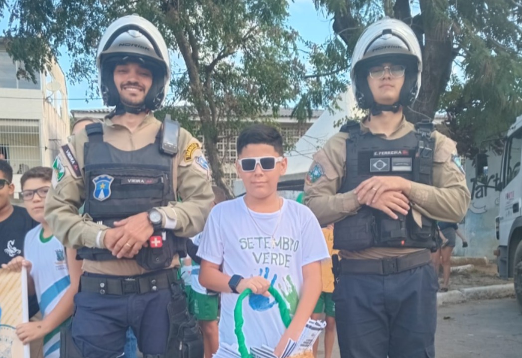 Agentes de trânsito dão apoio durante Caminhada da Inclusão em Santana