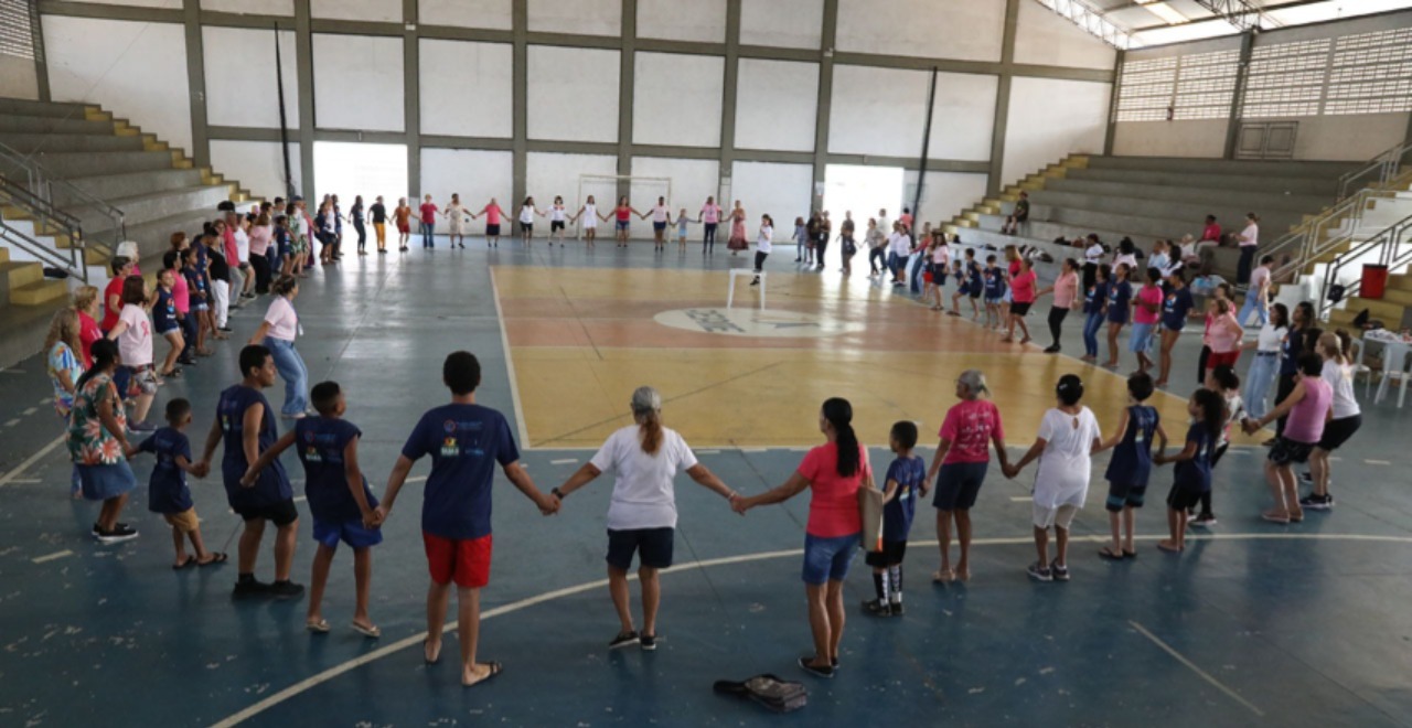 Encontro intergeracional promove inclusão e troca de experiências entre crianças e idosos no Reame 