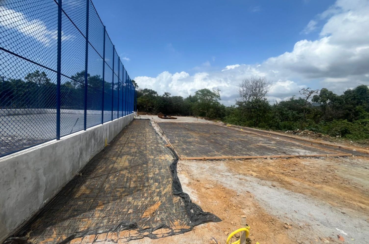 Morro do Quiabo vai ganhar praça com quadra poliesportiva, playground e espaço de convivência