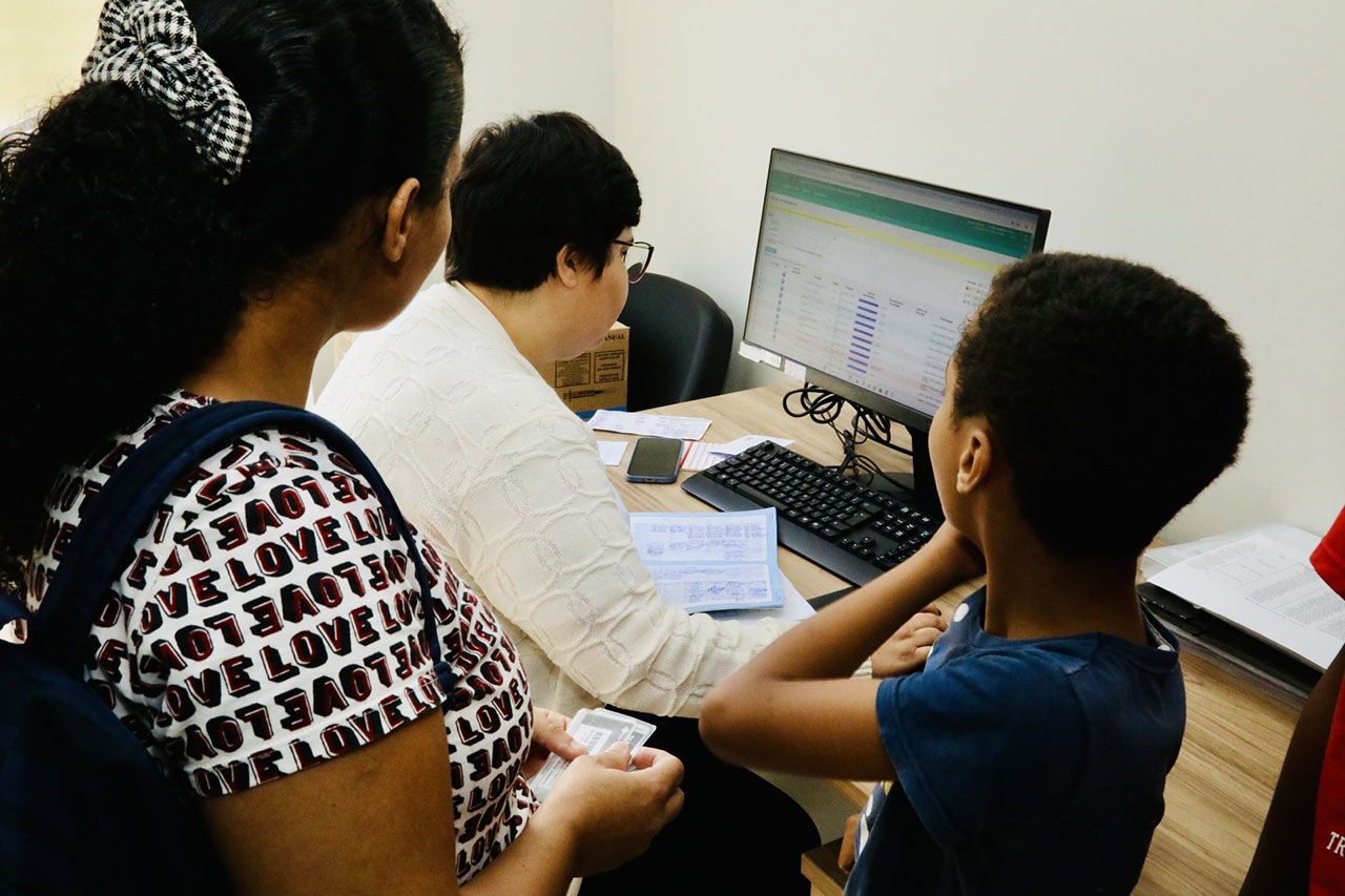 Atualização do cartão do SUS: moradores devem comparecer às Unidades Básicas de Saúde para informar dados