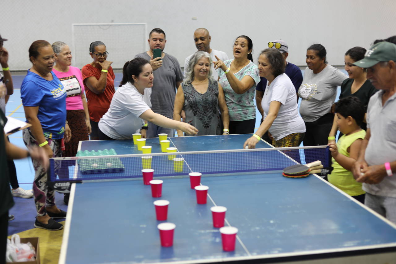 Gincana celebra o Dia do Idoso com atividades de integração e saúde no Parque O Cravo e a Rosa