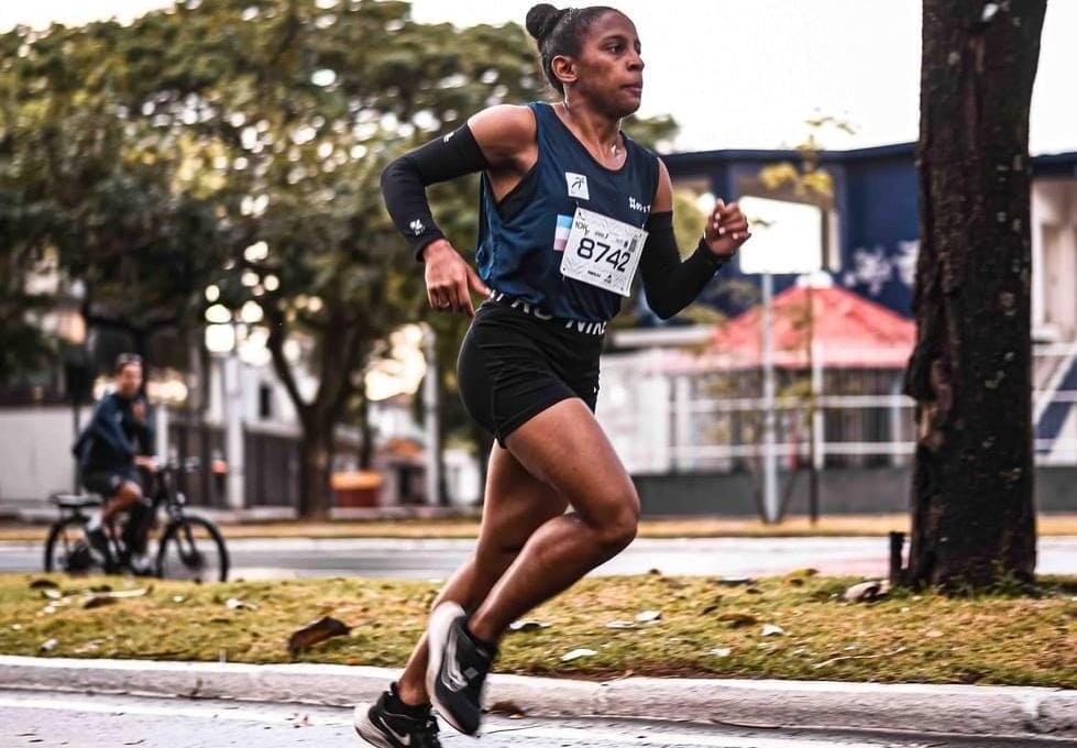 Com amor pelo atletismo, jovem de Cariacica sonha representar a cidade nas Olimpíadas