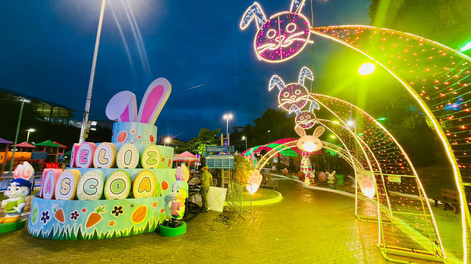 Chegou o fim de semana da Páscoa! Veja onde curtir a decoração temática no município