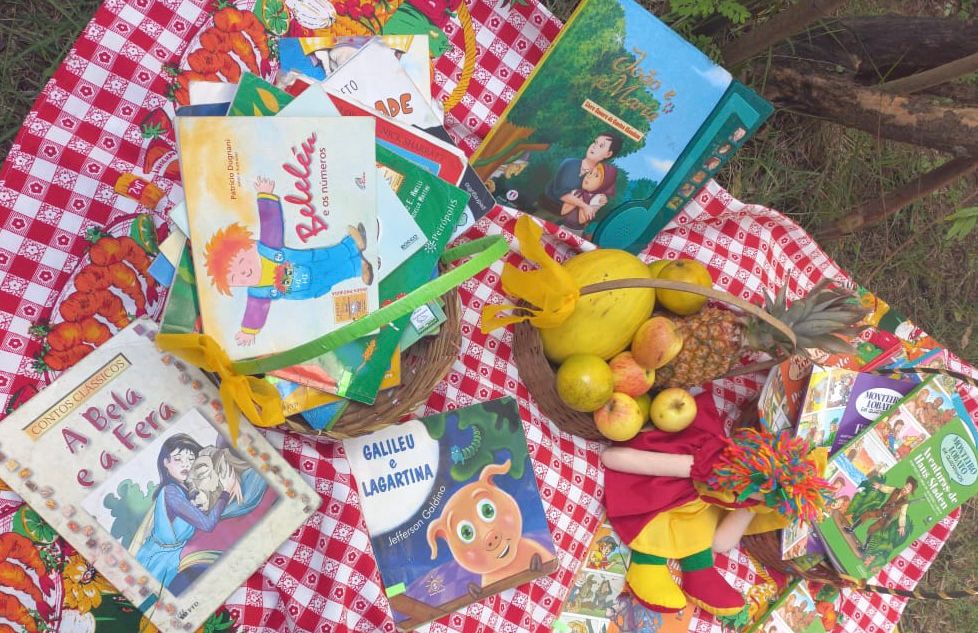 Piquenique literário: ação na escola Ayrton Senna incentiva alunos ao hábito da leitura