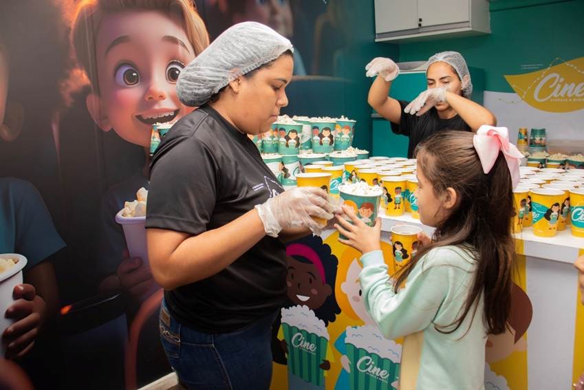 Cinema na escola: projeto leva diversão e cultura para mais de 300 alunos de Cariacica