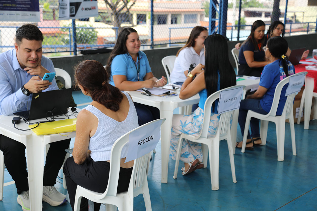 Desenvolvimento na Praça: ação oferta vagas de emprego e acesso a diversos serviços em Bandeirantes