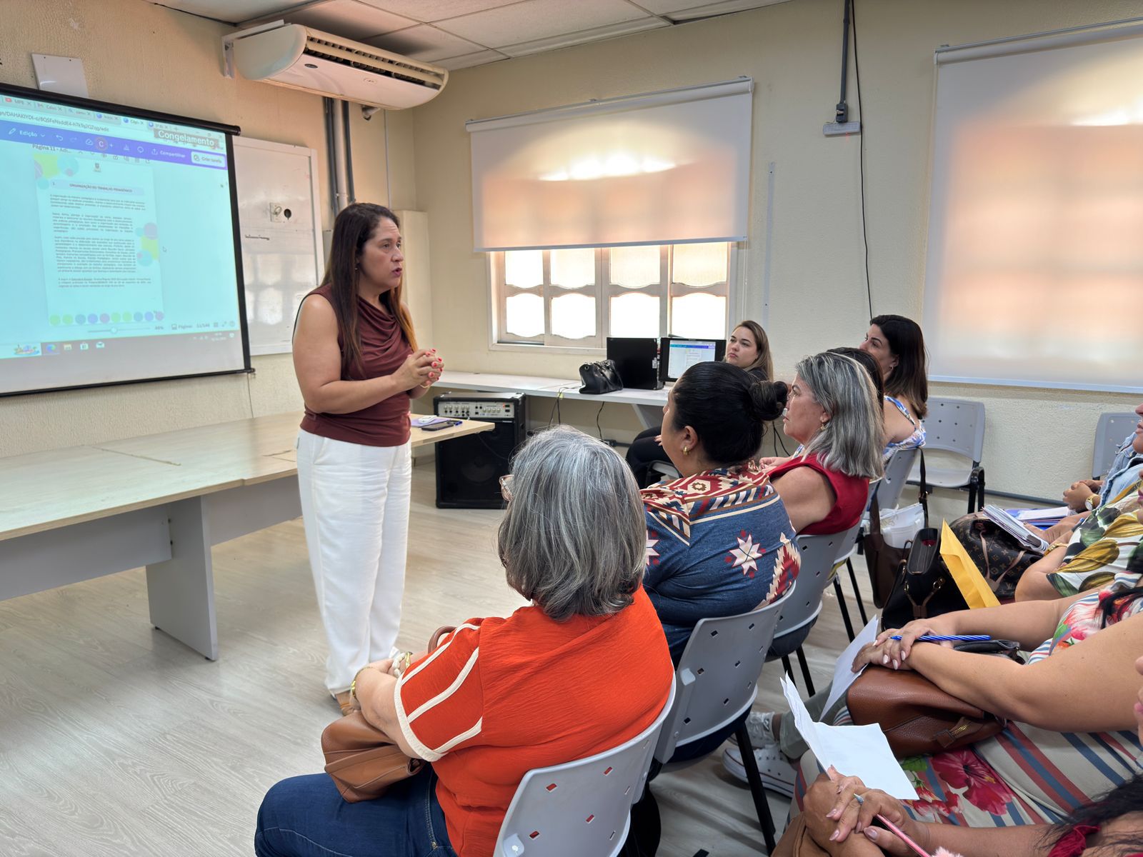 Volta às aulas: Educação realiza reunião de alinhamento com novos diretores escolares