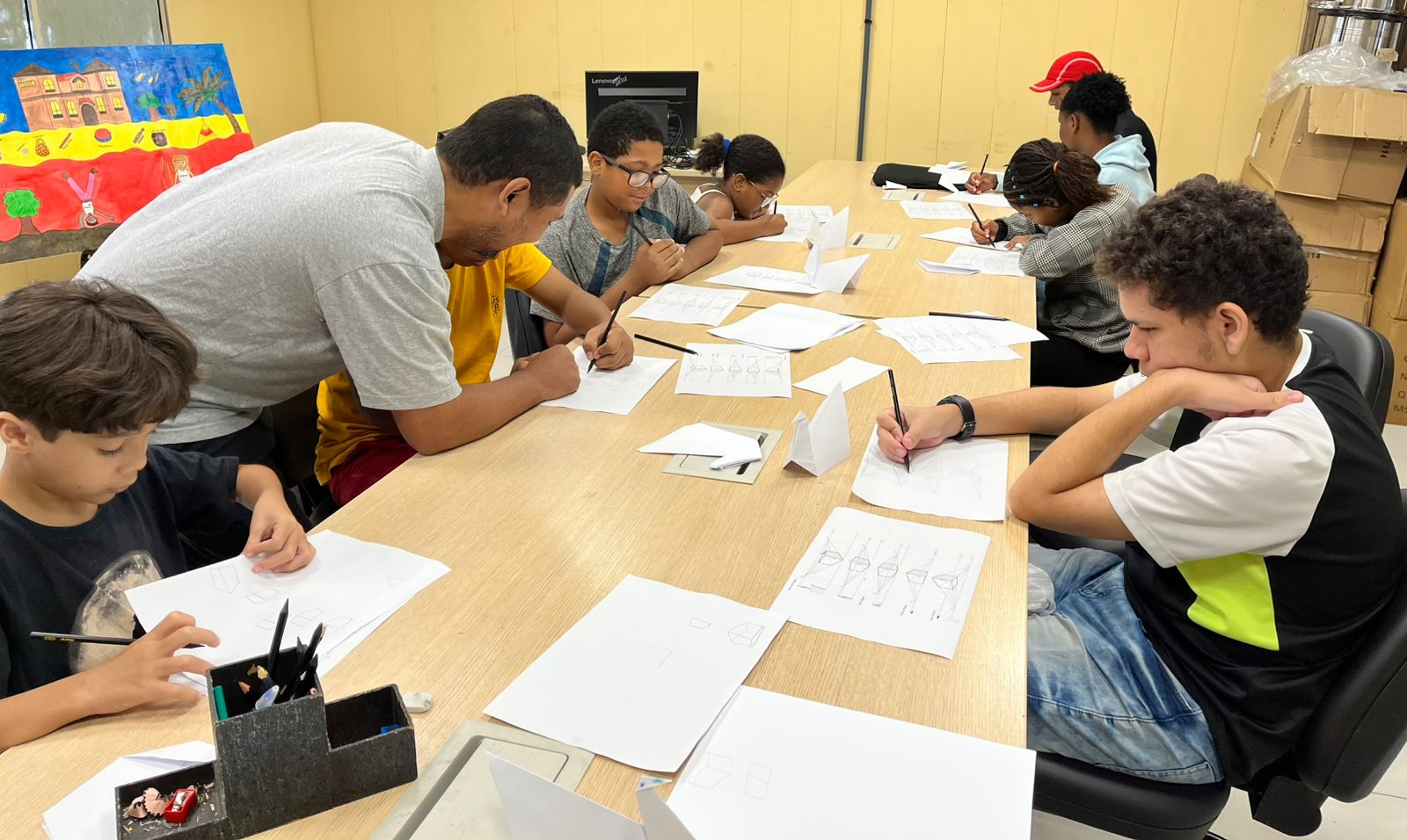 Workshop de Desenho estimula criatividade de jovens em Porto de Santana