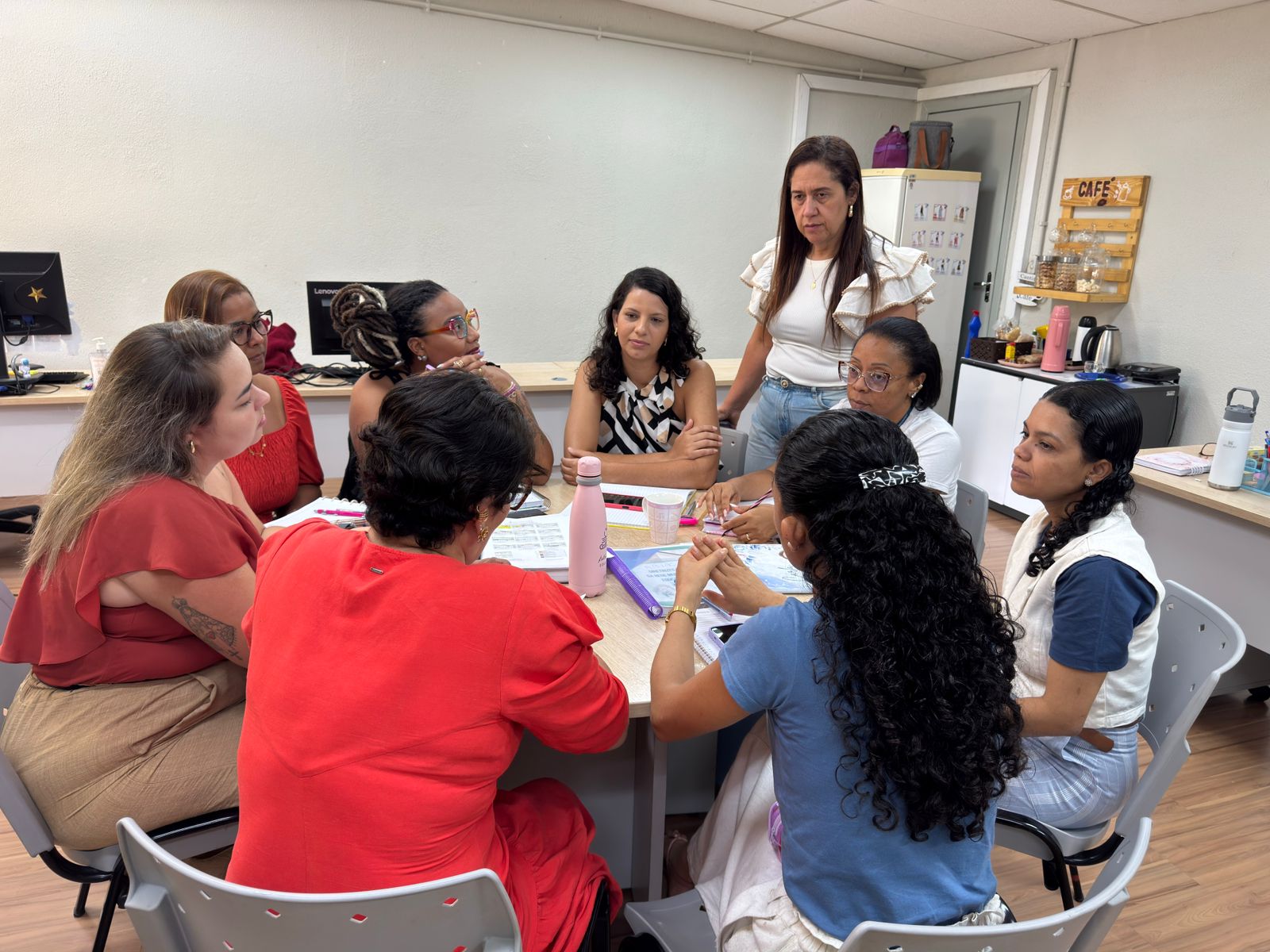 Educação realiza reunião de alinhamento para volta às aulas na rede municipal 