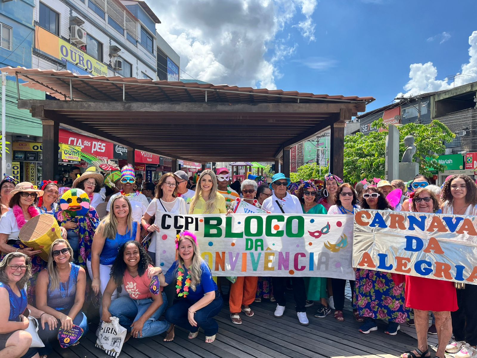 Bloco da Convivência: idosos do CCPI de Campo Grande desfilam na Avenida Expedito Garcia