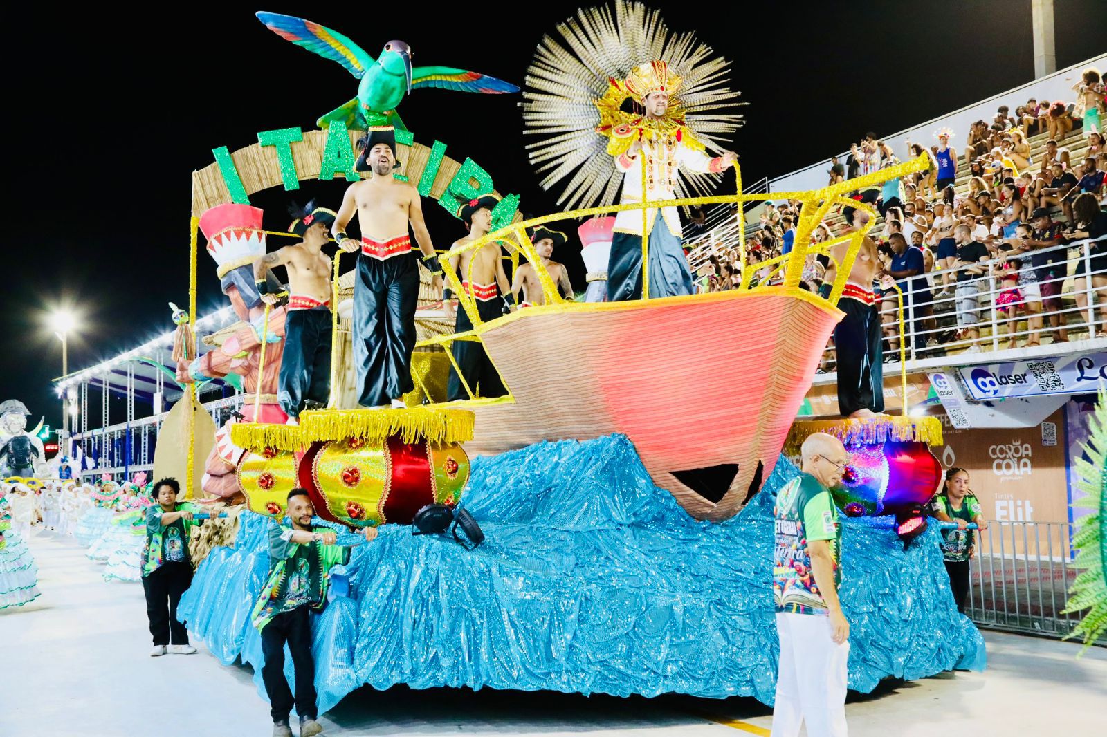 Cultura e arte: União Jovem de Itacibá brilha no Sambão do Povo com enredo literário