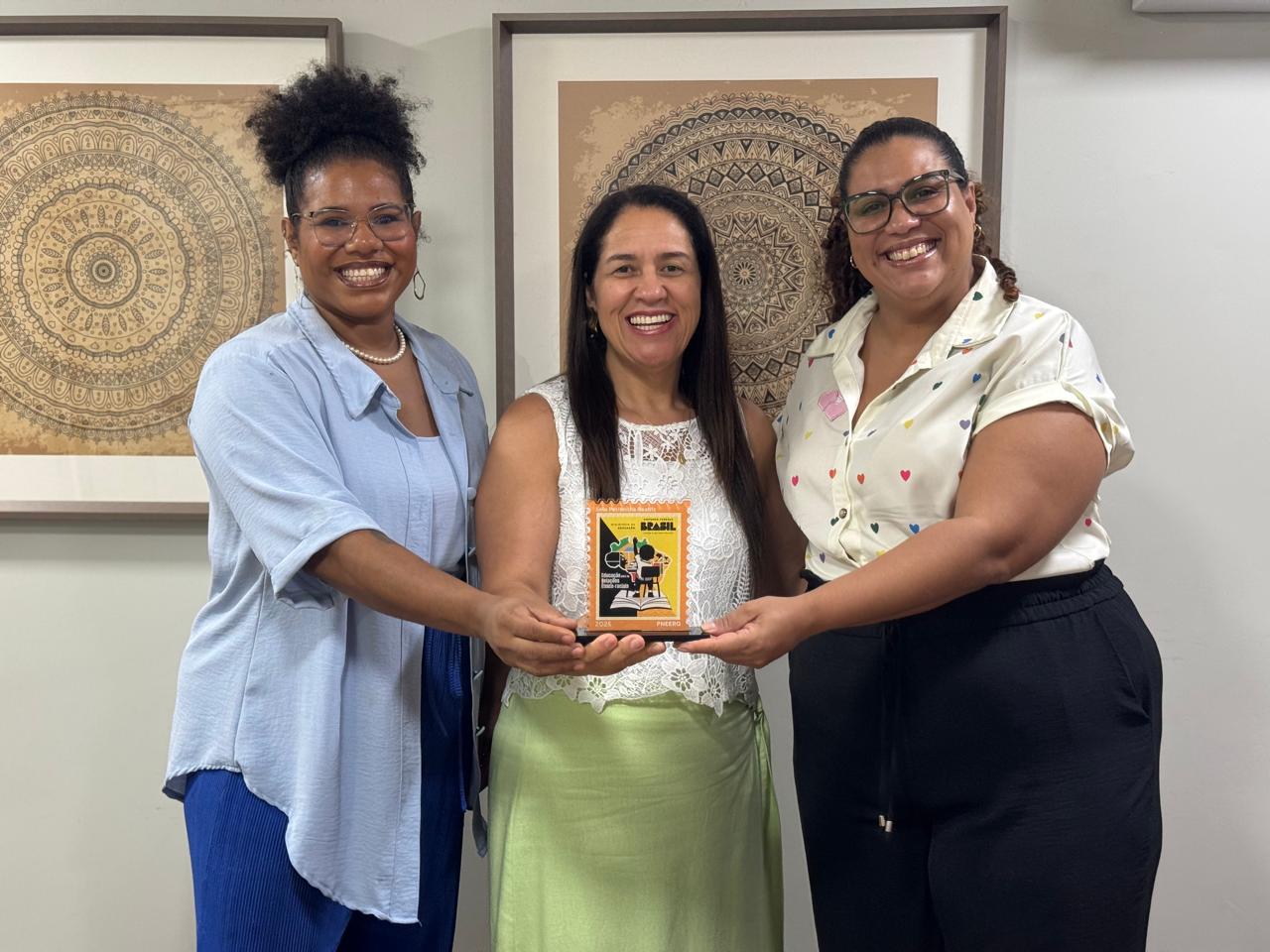 Cariacica recebe Selo Petronilha e se destaca no Espírito Santo pelo compromisso com a equidade racial na educação