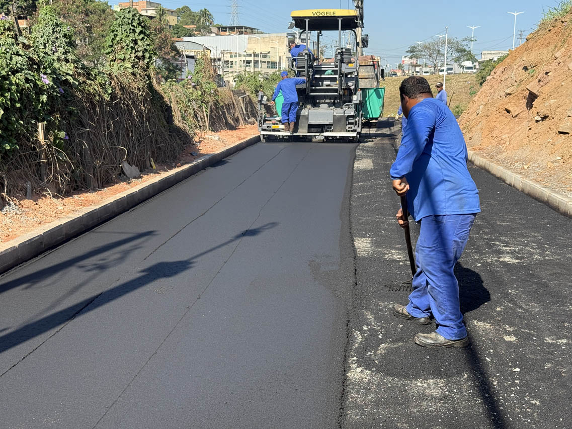 Nova Brasília ganha pavimentação em três ruas e câmera para coibir descarte irregular de lixo