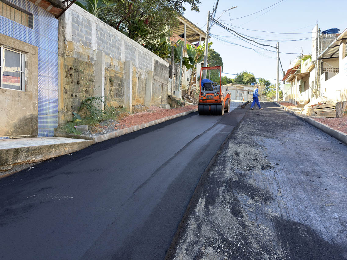 Cariacica leva melhorias para o bairro Novo Horizonte com obras de pavimentação 