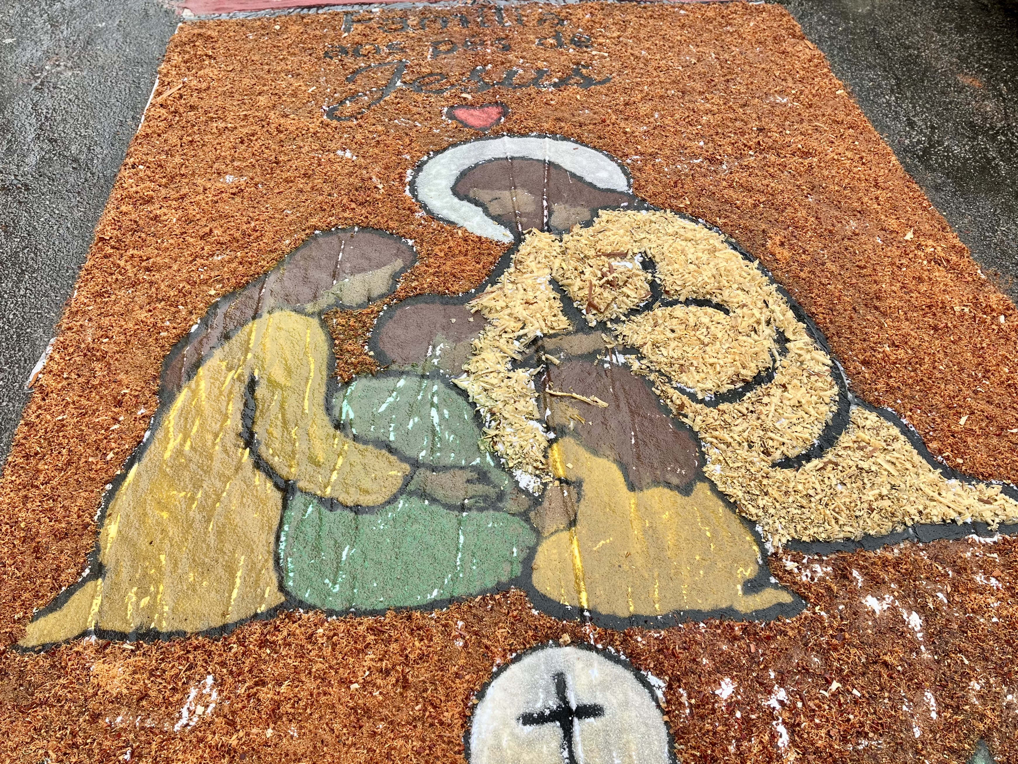 Corpus Christi mobiliza comunidades de Cariacica na confecção de tapetes e celebração da fé