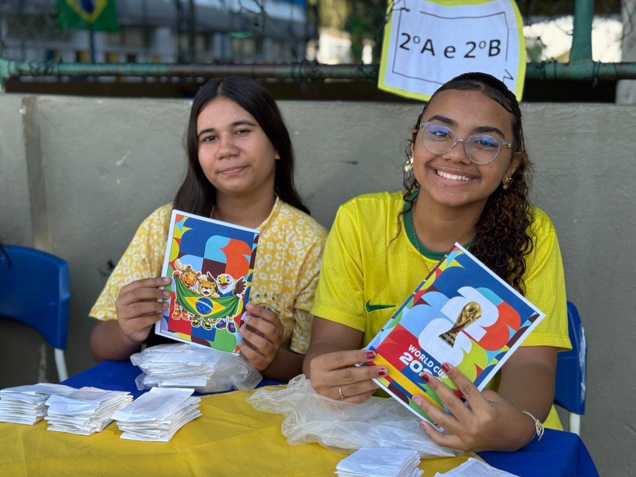 Escola de Cariacica usa temática de figurinhas da Copa do Mundo como ferramenta para boas práticas em sala de aula