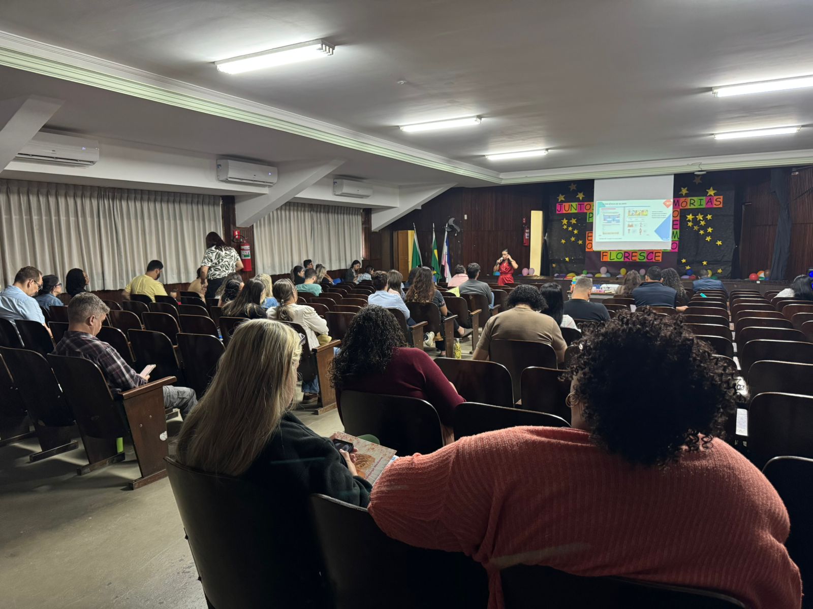 Formação continuada fortalece alfabetização e práticas pedagógicas na rede municipal