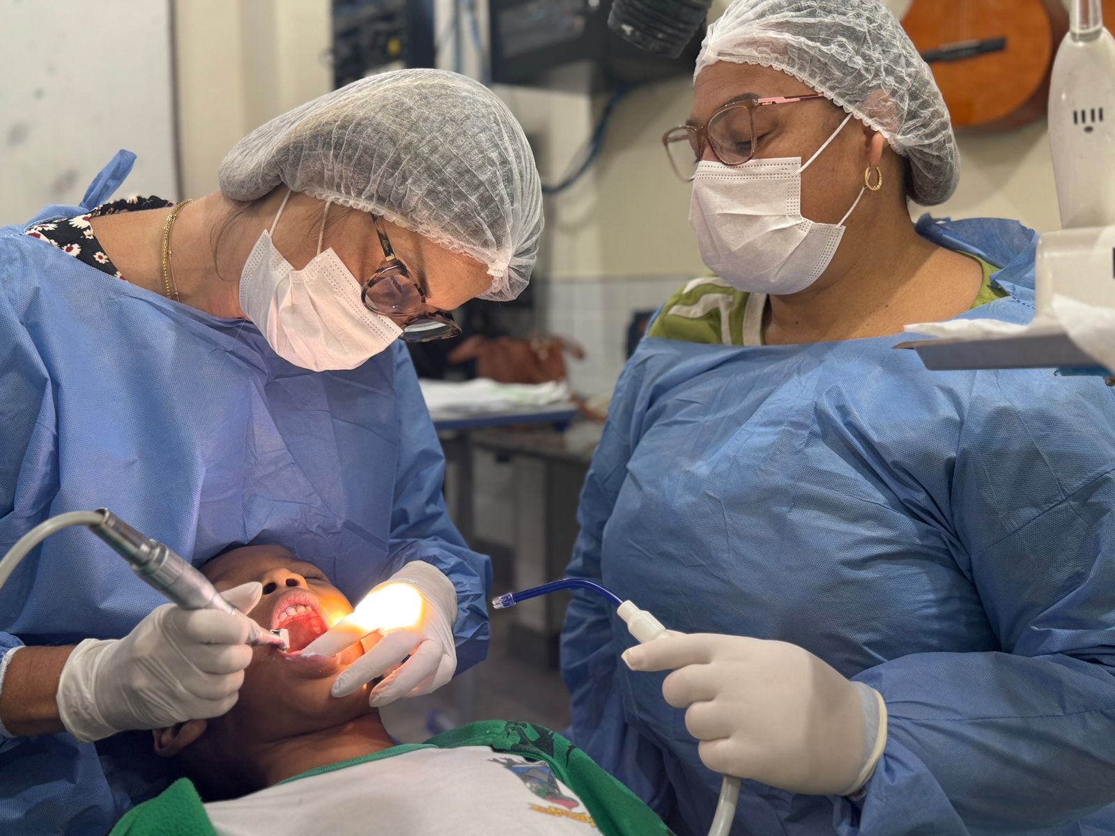 Cariacica Sorrindo Mais: alunos de escola em Santo André recebem atendimento odontológico
