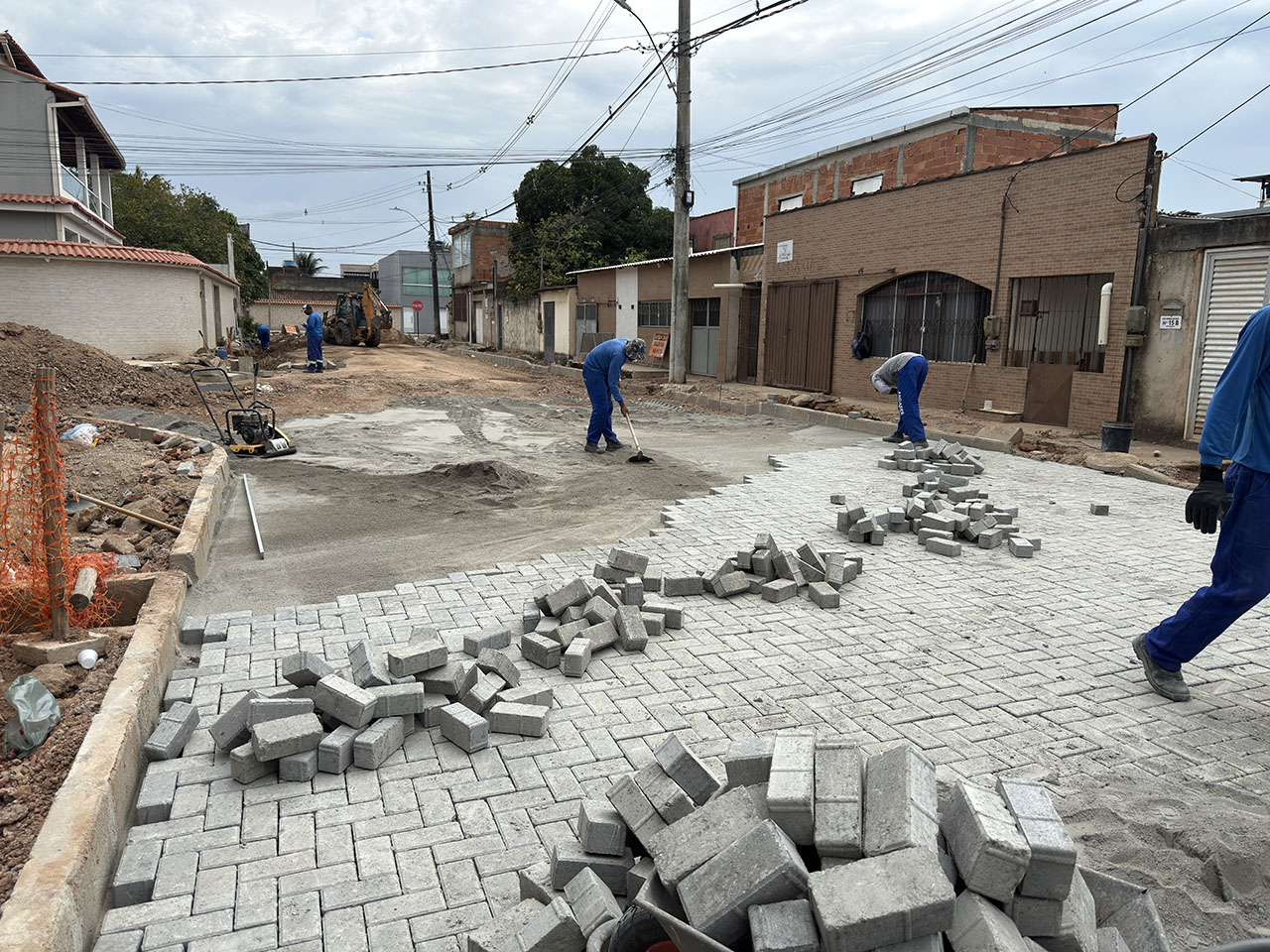 Drenagem e pavimentação em Jardim Botânico chegam à reta final