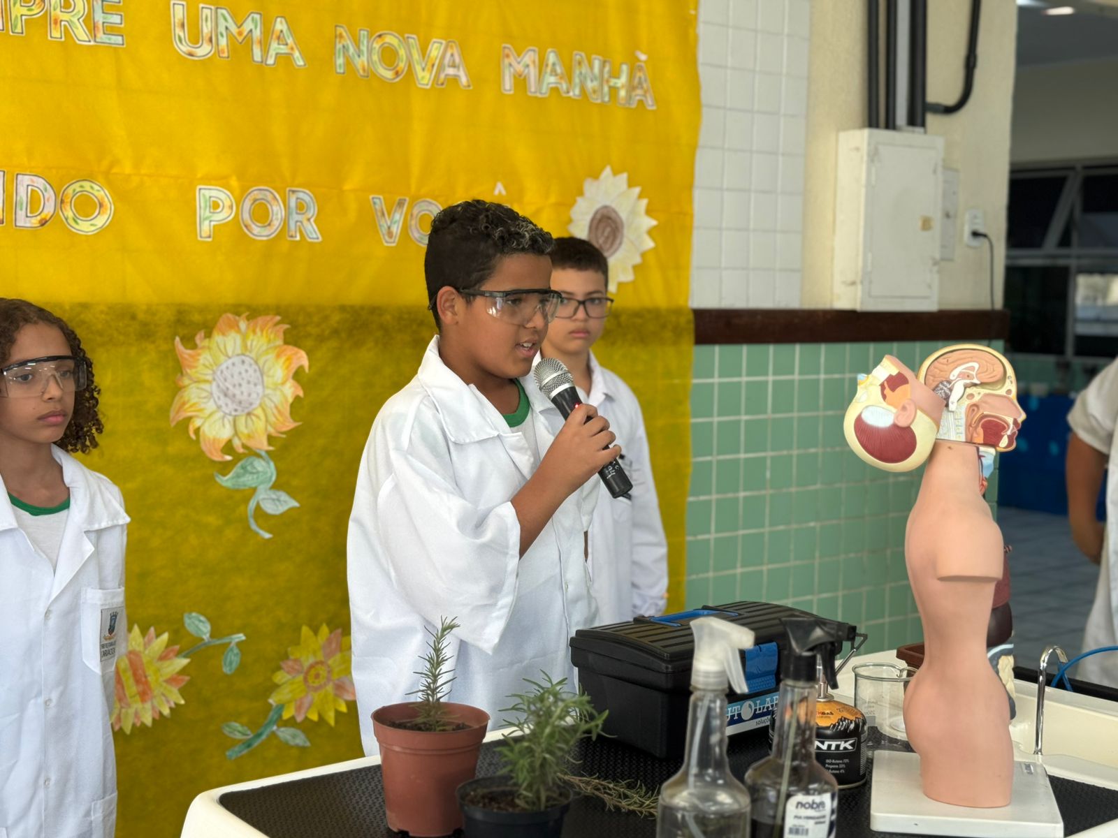 Feira de Ciências promove tarde de conhecimento na Emef Marília de Rezende Coutinho