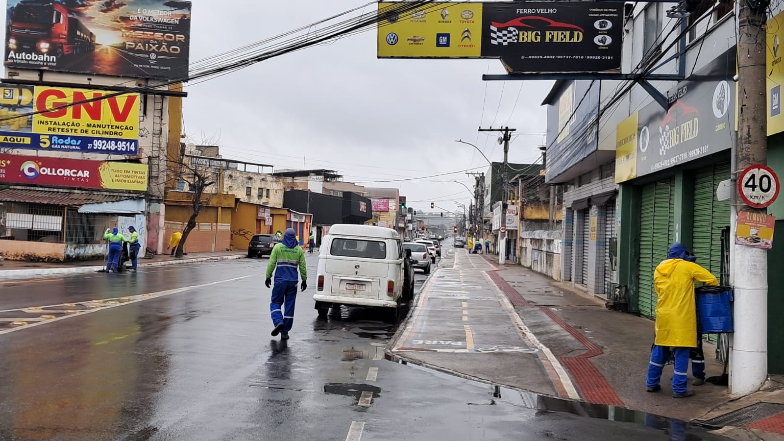Secretaria de Serviços realiza ações de limpeza nas principais vias e praças da cidade e no entorno do Kléber Andrade