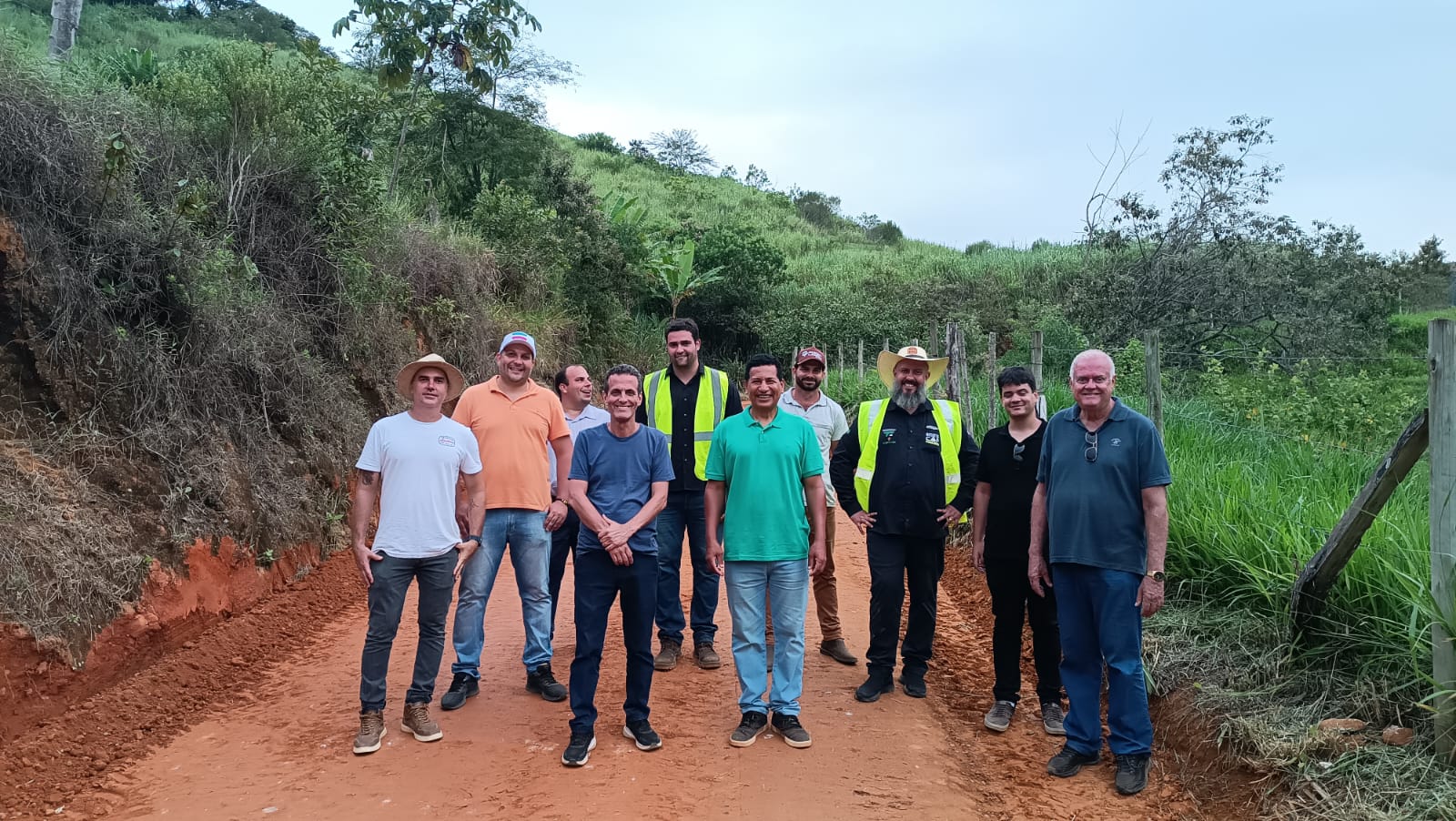 Agricultura testa nova tecnologia para preservar estradas rurais do município