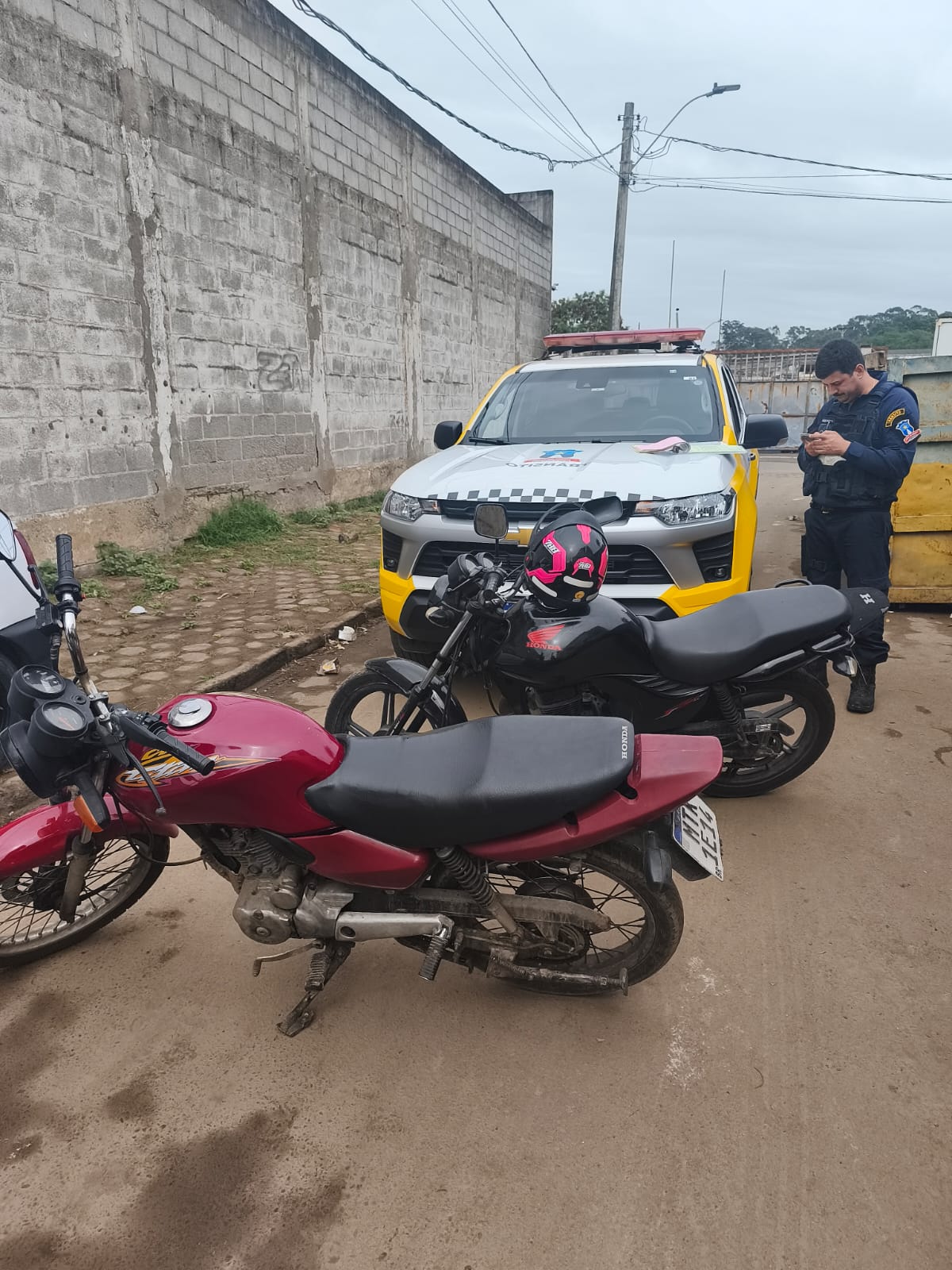 Inspetoria de Trânsito recupera duas motos com restrição de furto e roubo